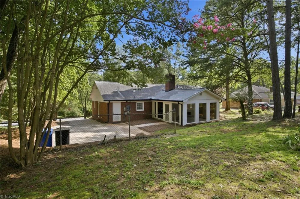 1045 S Magnolia Street Mooresville, NC 28115