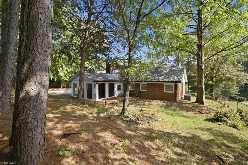 1045 S Magnolia Street Mooresville, NC 28115
