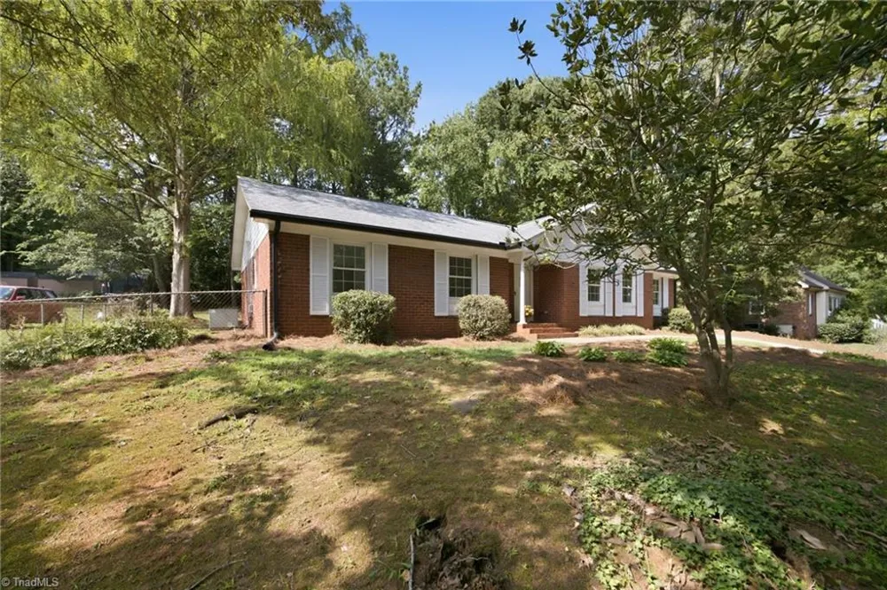 1045 S Magnolia Street Mooresville, NC 28115
