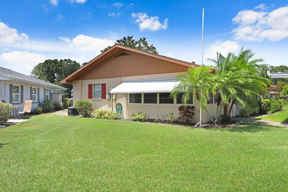 2210 GREENHAVEN DRIVE #375 Sun City Center, FL 33573