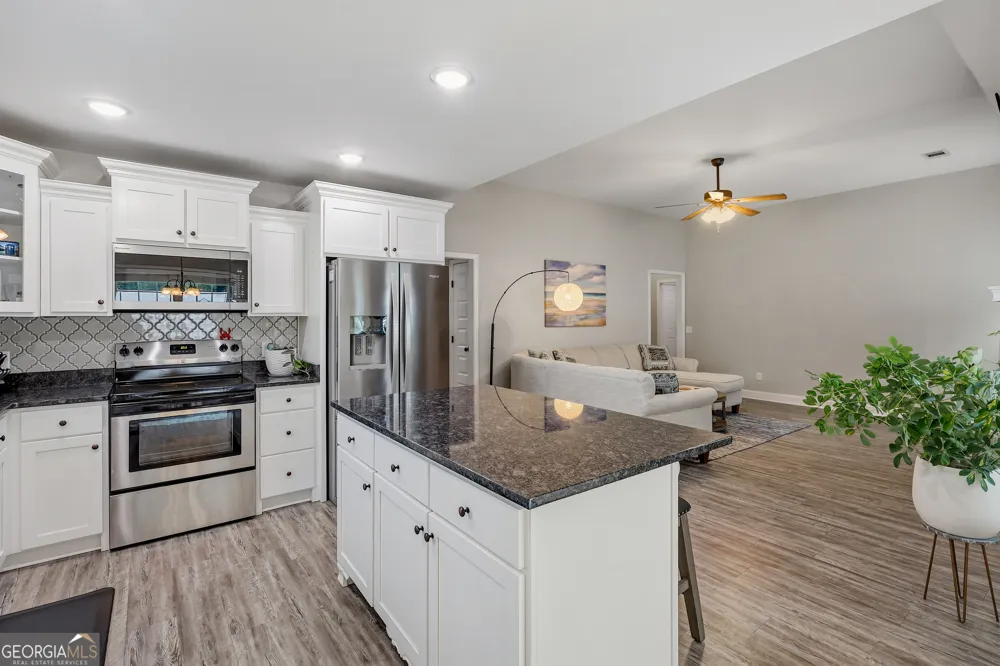 232 Tavern LN Statesboro, GA 30458