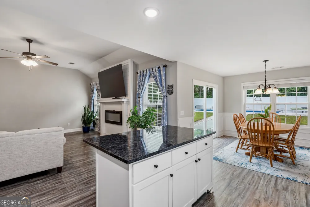 232 Tavern LN Statesboro, GA 30458