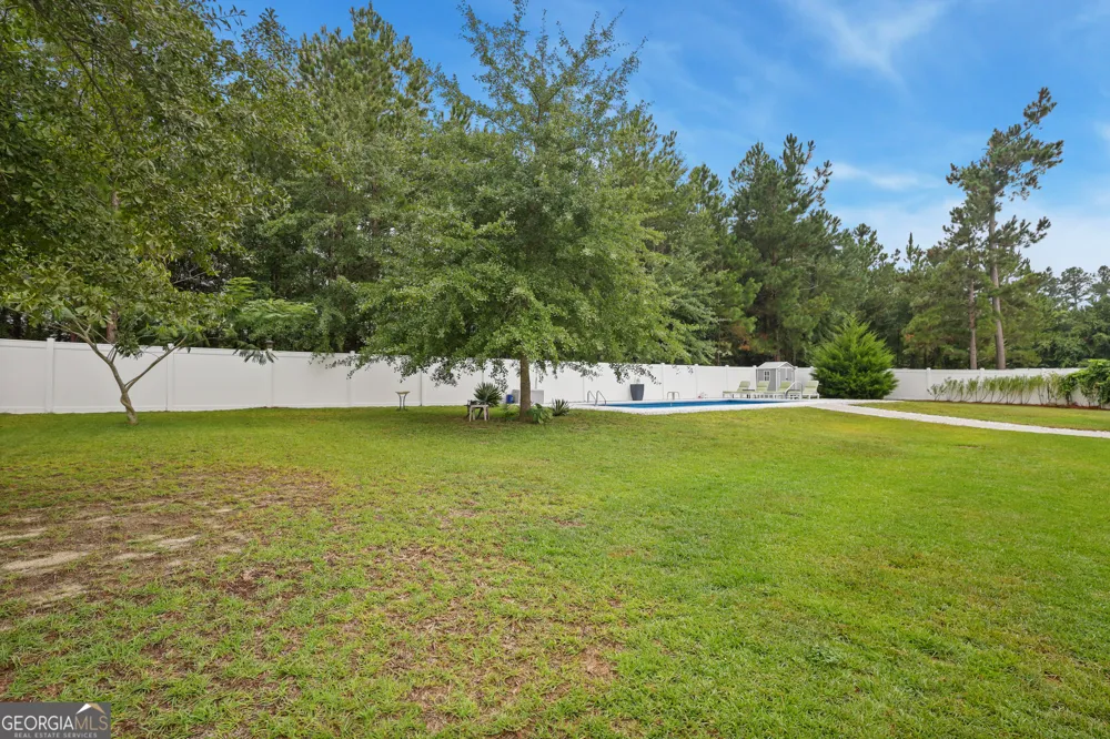 232 Tavern LN Statesboro, GA 30458