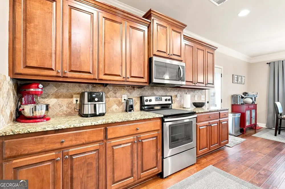 334 Red Cap CIR Jefferson, GA 30549