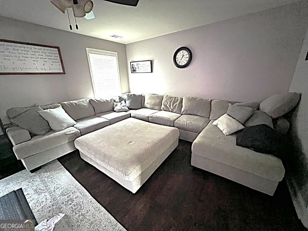 334 Red Cap CIR Jefferson, GA 30549