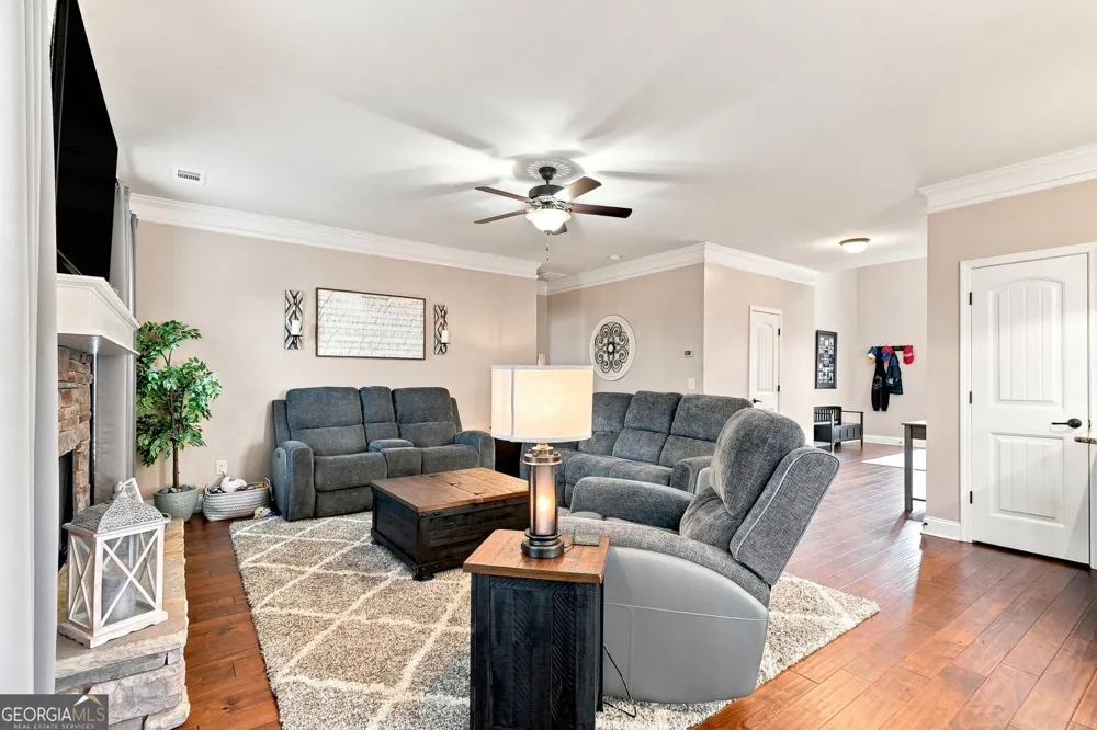 334 Red Cap CIR Jefferson, GA 30549