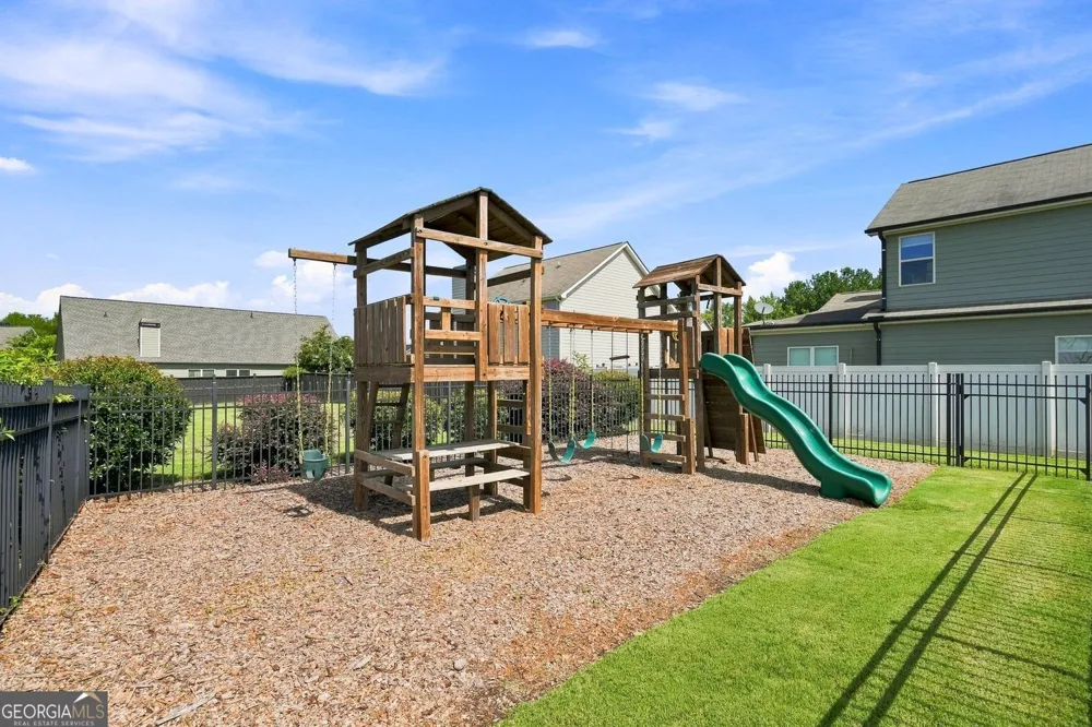 334 Red Cap CIR Jefferson, GA 30549