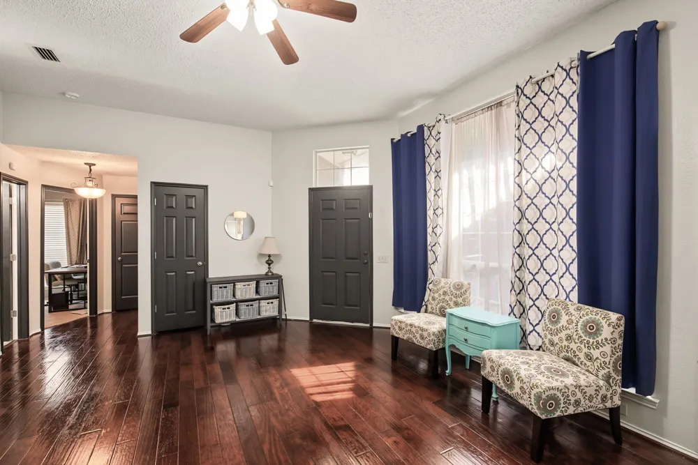 1322 Overlook Drive Lewisville, TX 75067
