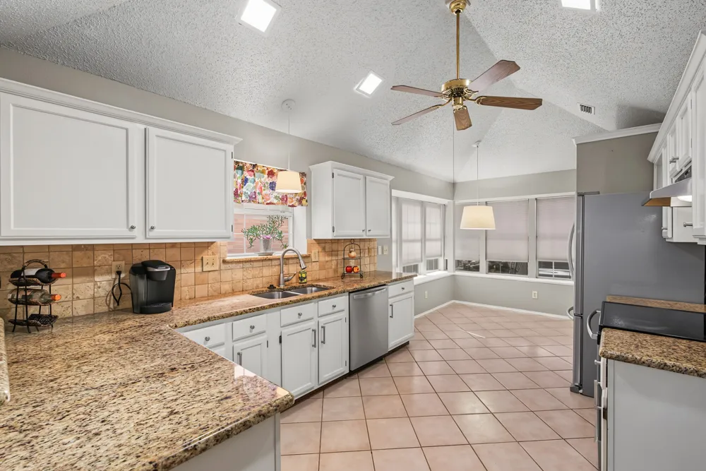 1322 Overlook Drive Lewisville, TX 75067