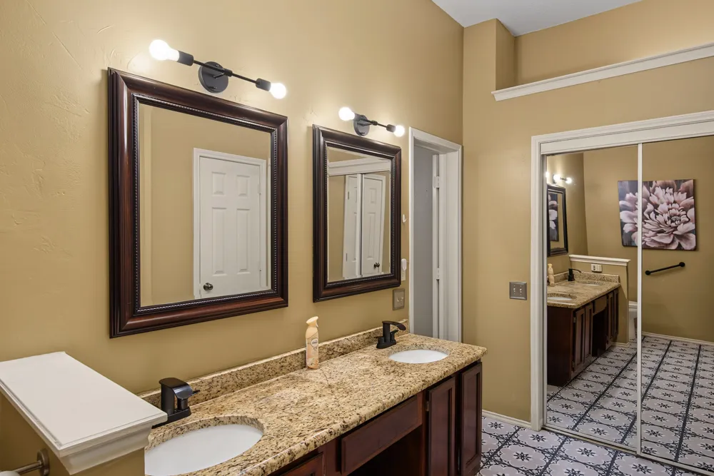 1322 Overlook Drive Lewisville, TX 75067