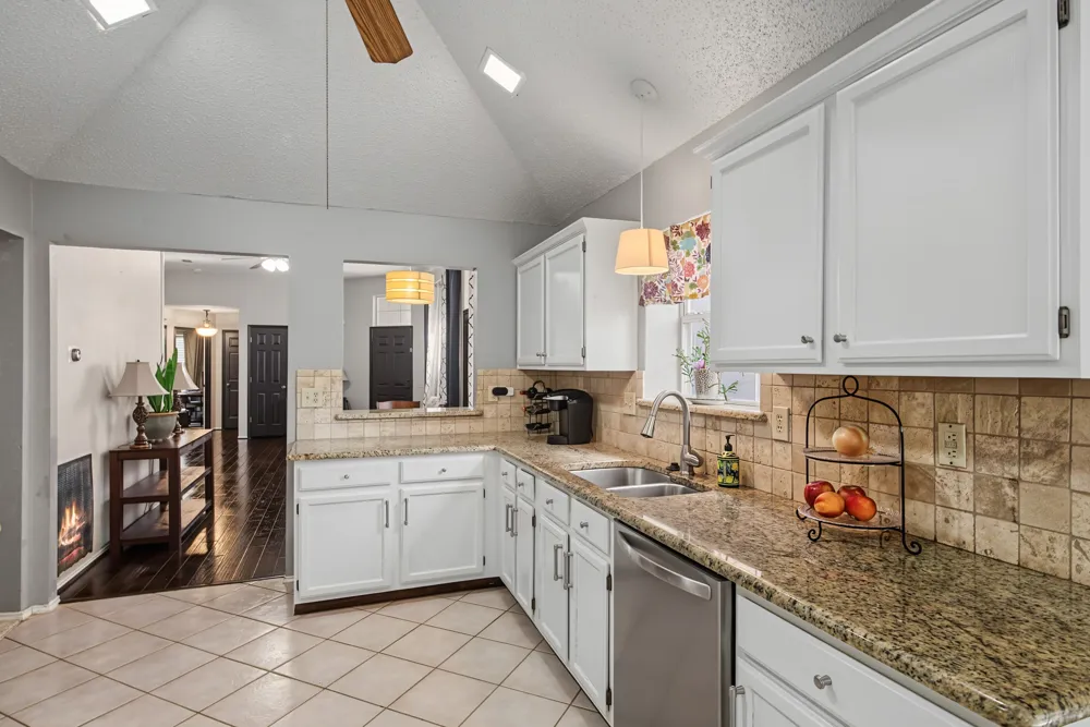 1322 Overlook Drive Lewisville, TX 75067