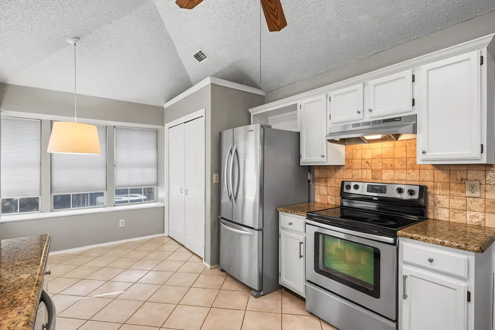 1322 Overlook Drive Lewisville, TX 75067