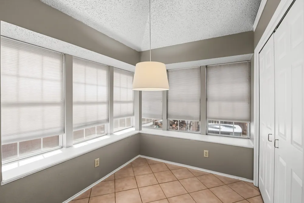 1322 Overlook Drive Lewisville, TX 75067