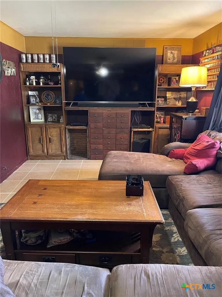 399 Pecan Street Lolita, TX 77971