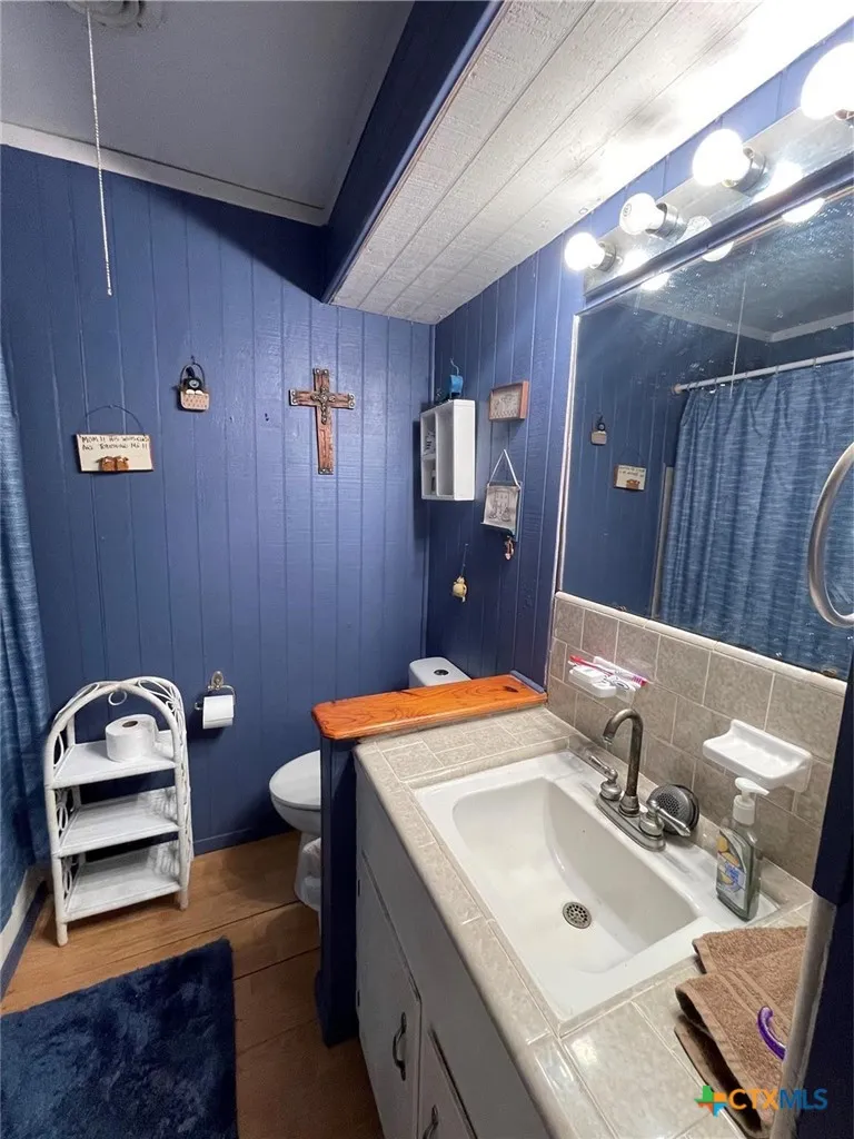 399 Pecan Street Lolita, TX 77971
