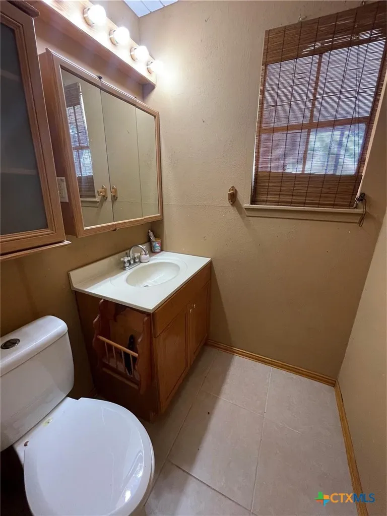 399 Pecan Street Lolita, TX 77971