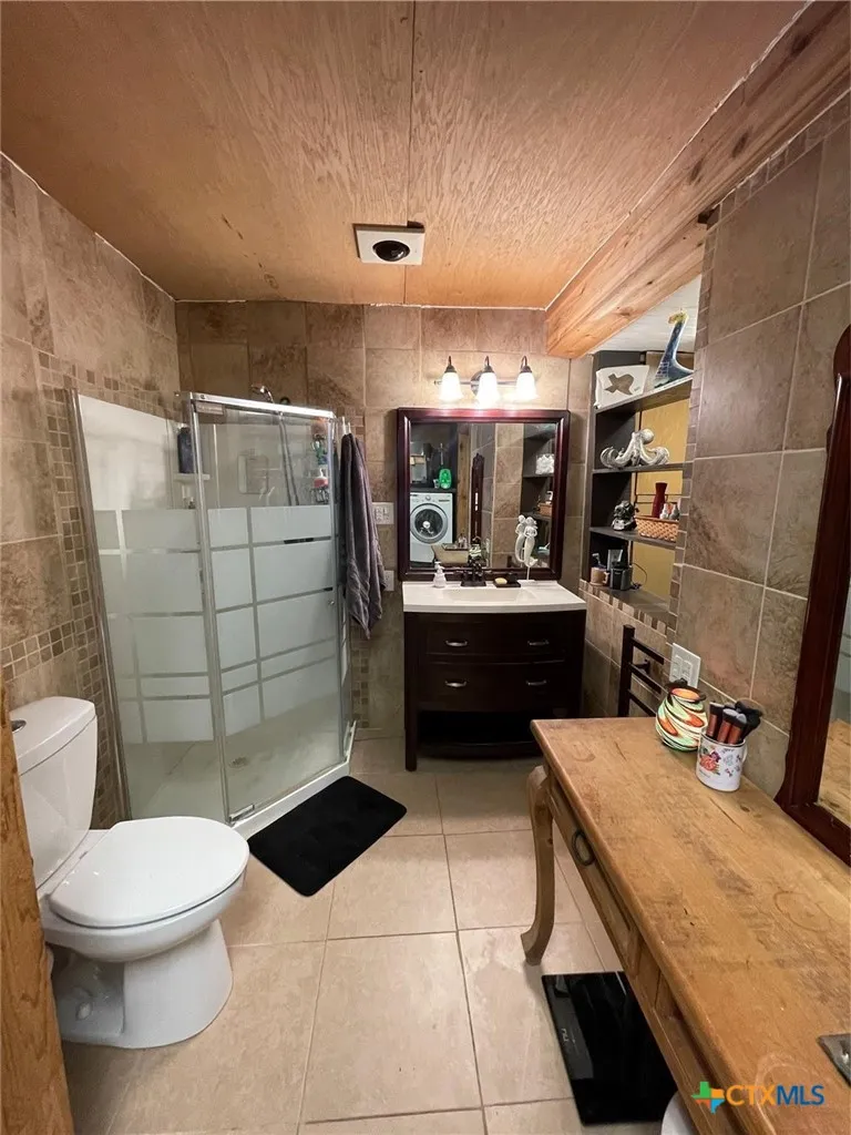 399 Pecan Street Lolita, TX 77971