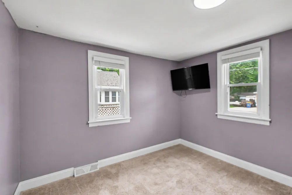 933 Benjamin Avenue NE Grand Rapids, MI 49503