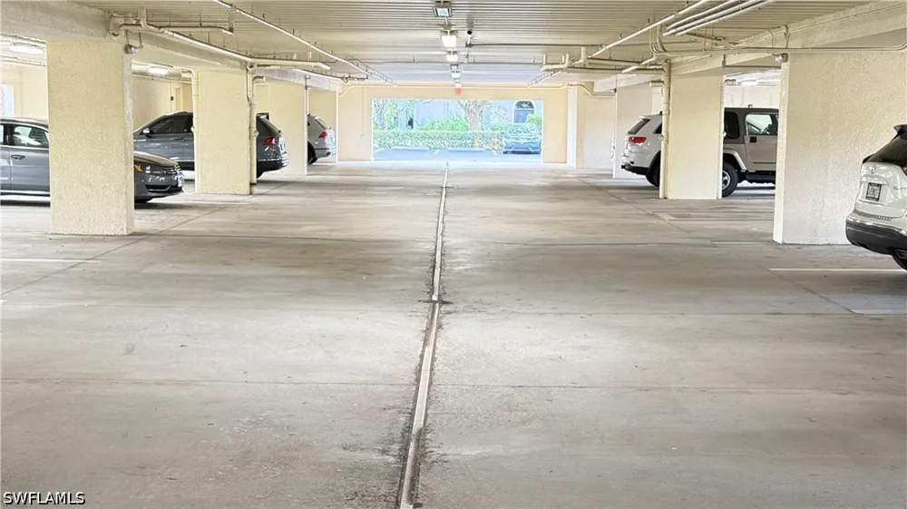 Radio Road #207 Naples, FL 34104