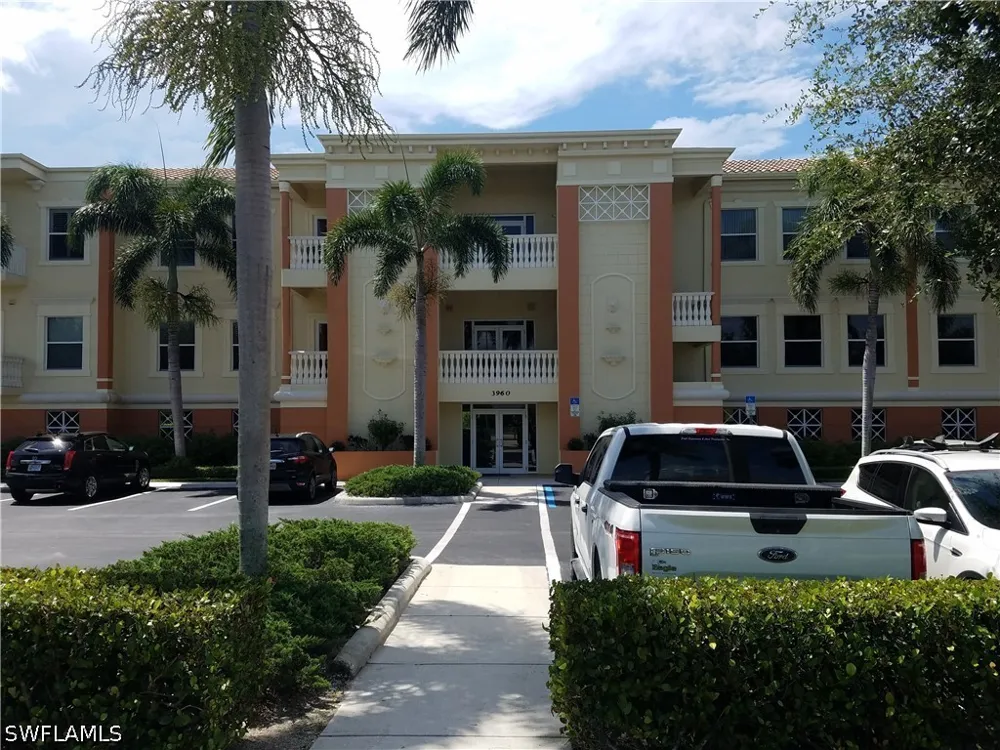 Radio Road #207 Naples, FL 34104