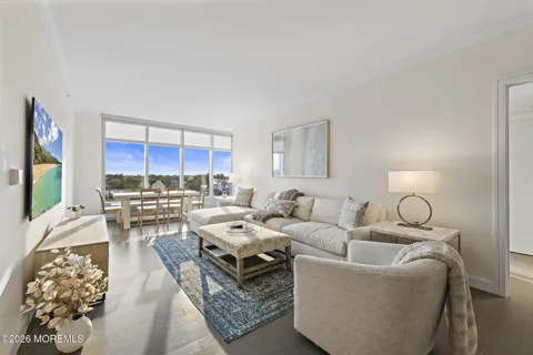 30 Melrose Terrace #518