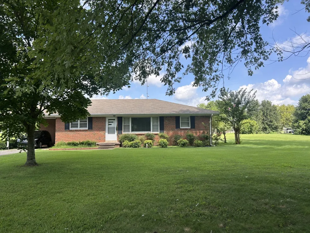 2629 Highway 43 S Leoma, TN 38468
