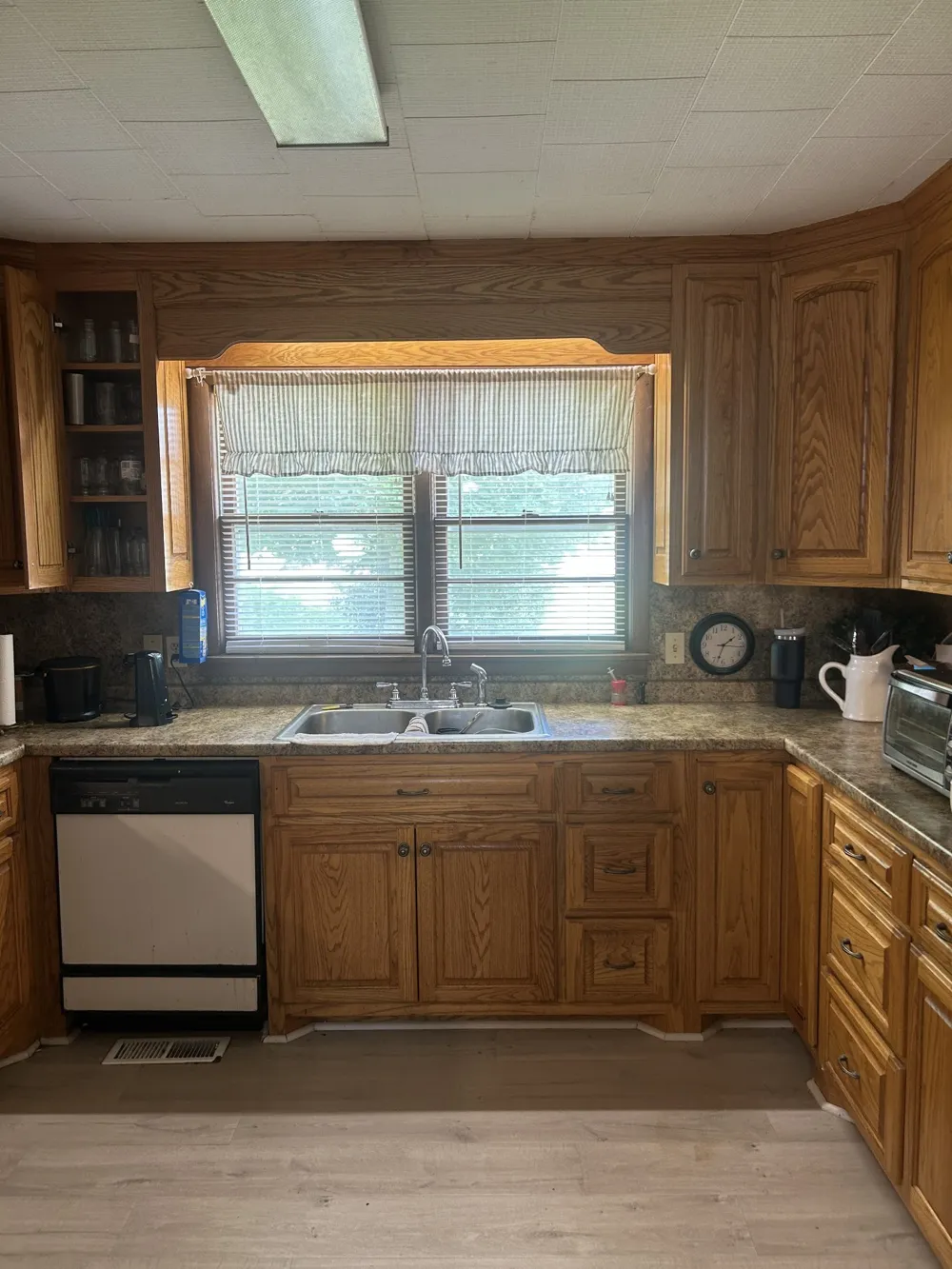 2629 Highway 43 S Leoma, TN 38468