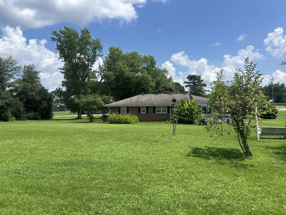 2629 Highway 43 S Leoma, TN 38468