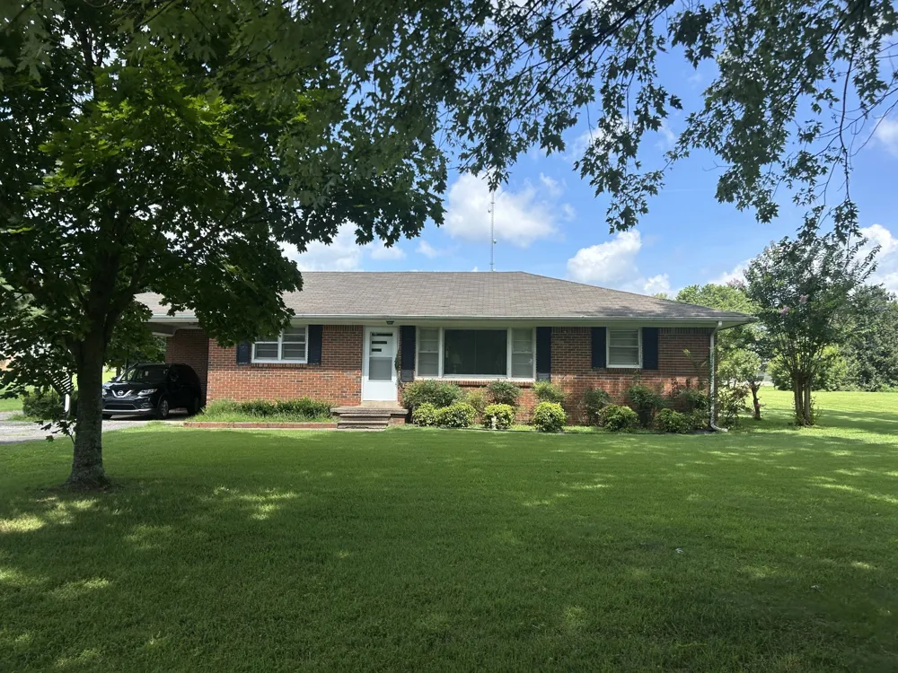2629 Highway 43 S Leoma, TN 38468