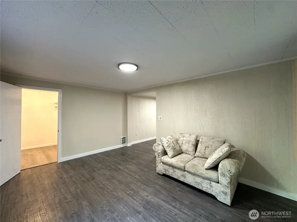 161 E Forest Drive Belfair, WA 98528