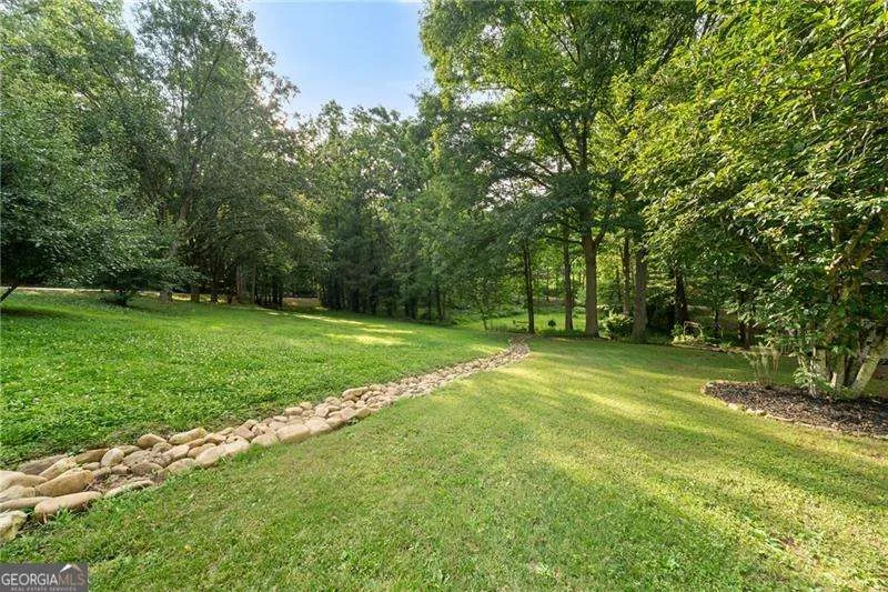 31 Fawn Lake TRL NE White, GA 30184