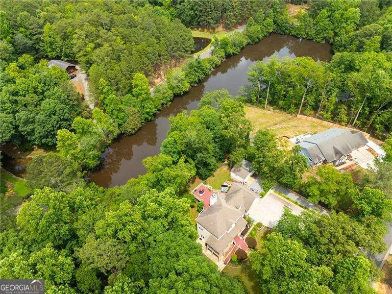 31 Fawn Lake TRL NE White, GA 30184