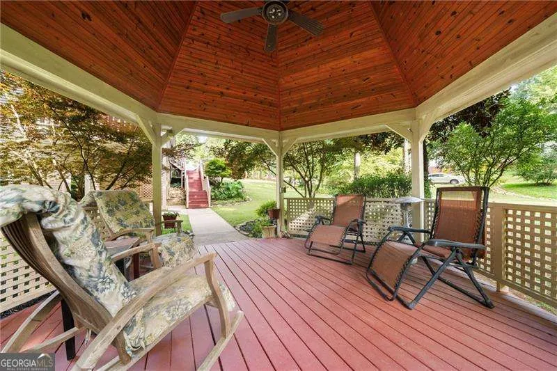 31 Fawn Lake TRL NE White, GA 30184