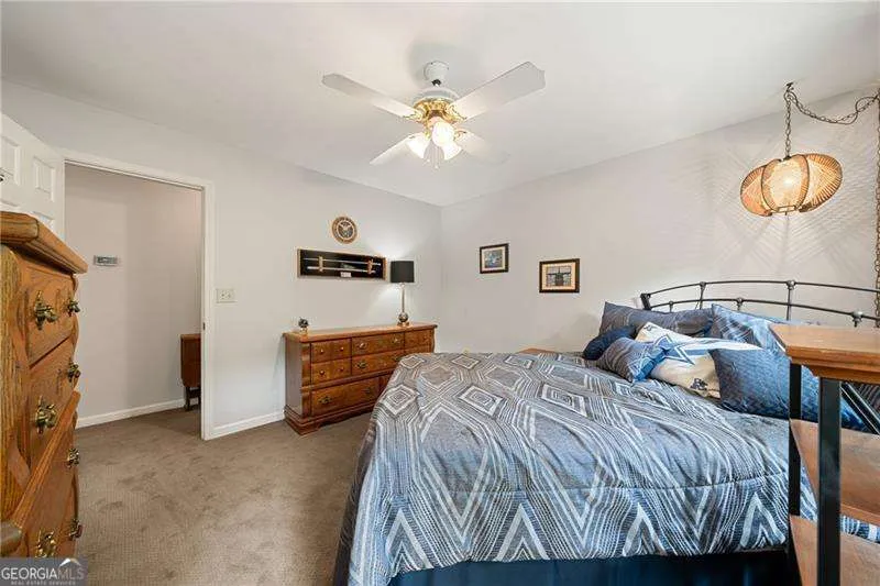 31 Fawn Lake TRL NE White, GA 30184