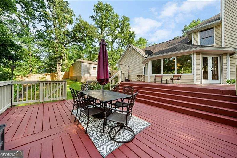 31 Fawn Lake TRL NE White, GA 30184