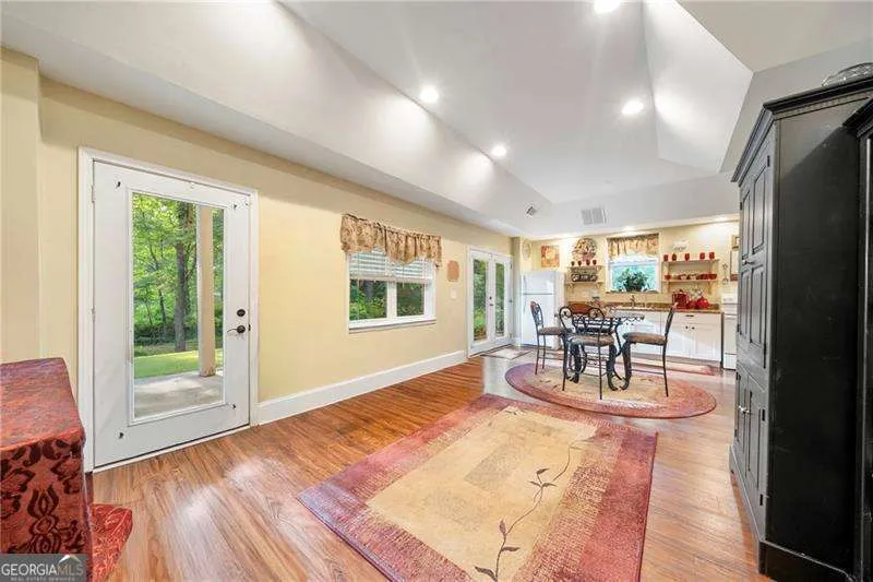 31 Fawn Lake TRL NE White, GA 30184