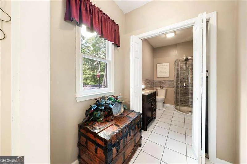 31 Fawn Lake TRL NE White, GA 30184