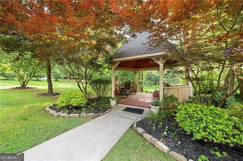 31 Fawn Lake TRL NE White, GA 30184