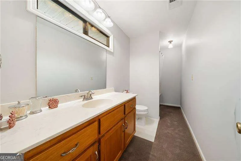 31 Fawn Lake TRL NE White, GA 30184