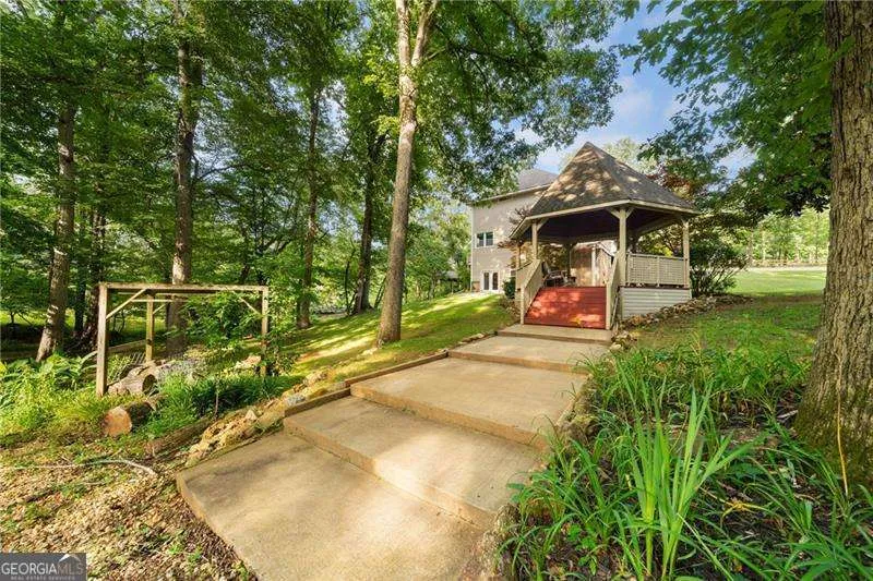 31 Fawn Lake TRL NE White, GA 30184