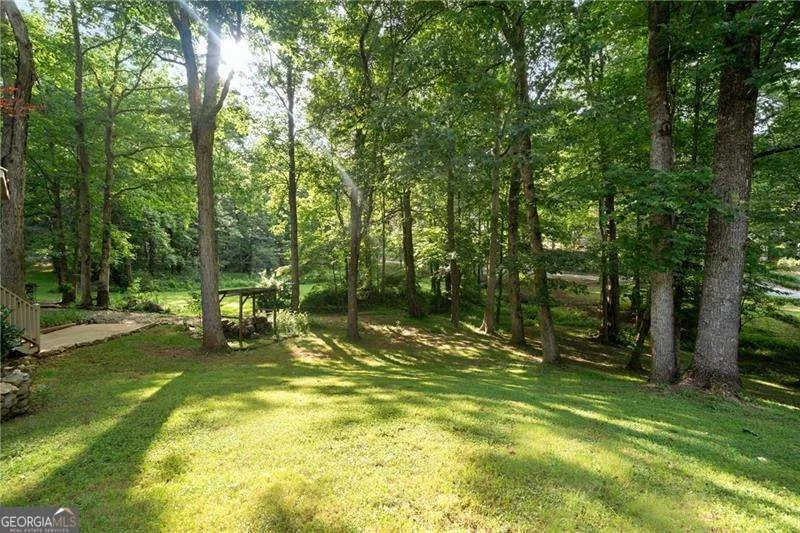 31 Fawn Lake TRL NE White, GA 30184