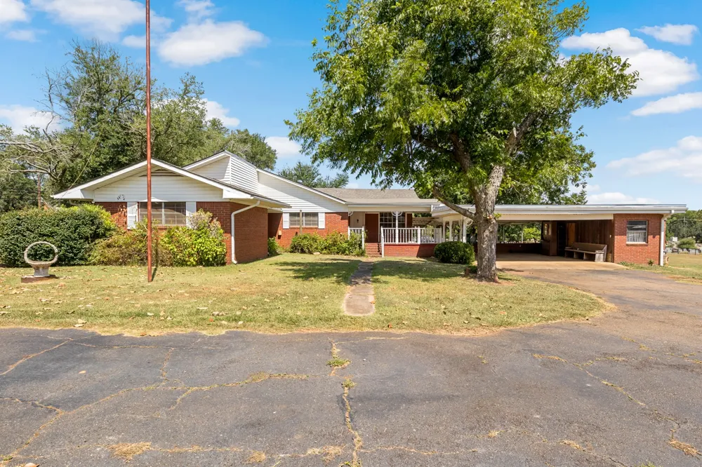 717 E FIRST STREET Hughes Springs, TX 75656