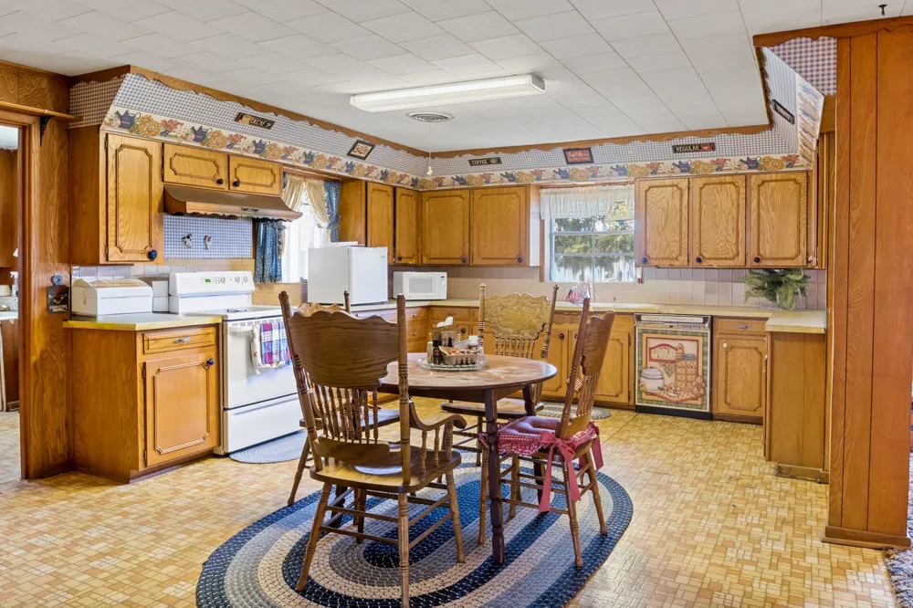 717 E FIRST STREET Hughes Springs, TX 75656