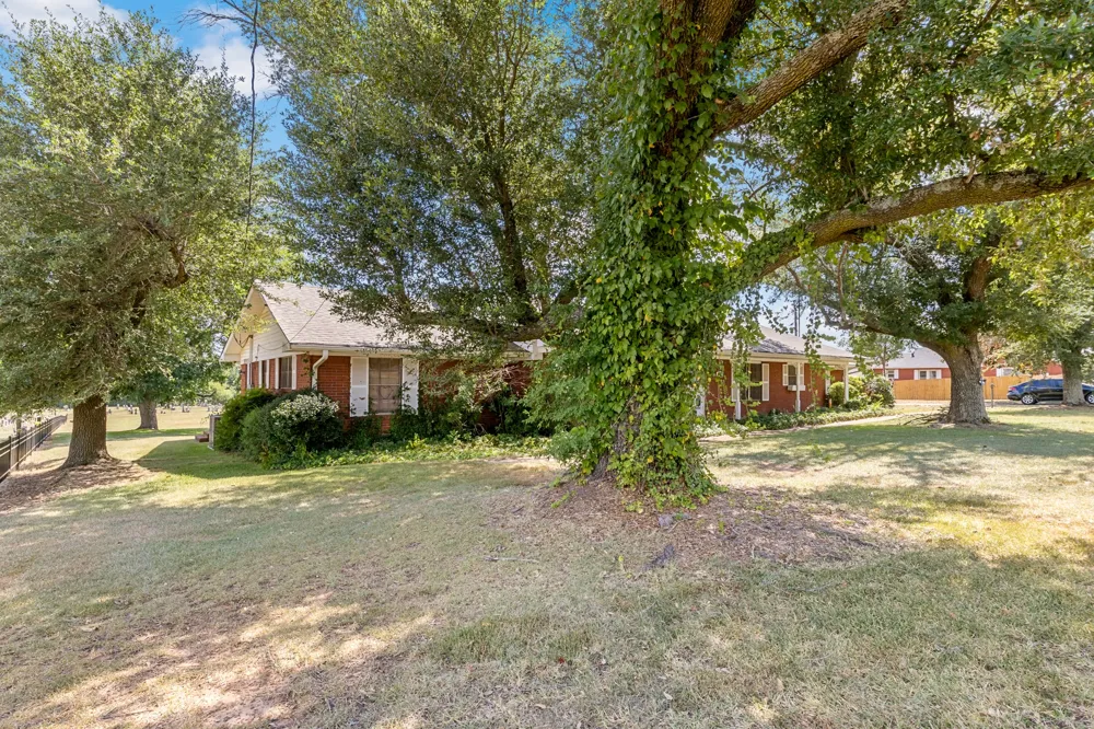 717 E FIRST STREET Hughes Springs, TX 75656