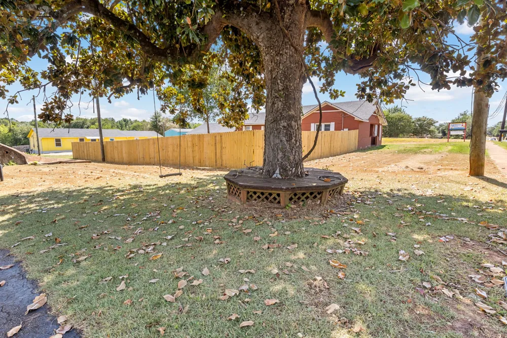 717 E FIRST STREET Hughes Springs, TX 75656