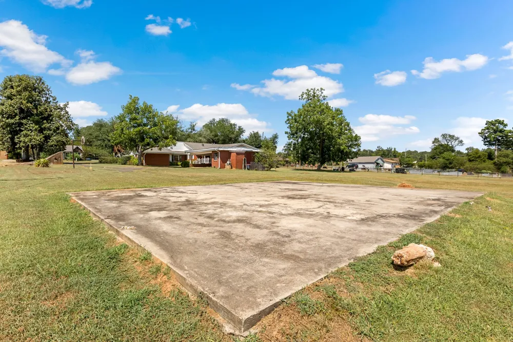 717 E FIRST STREET Hughes Springs, TX 75656