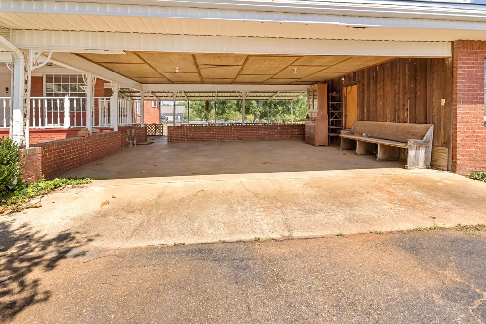 717 E FIRST STREET Hughes Springs, TX 75656