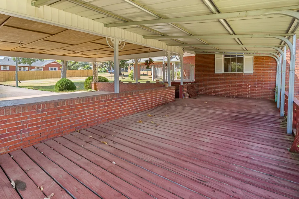 717 E FIRST STREET Hughes Springs, TX 75656