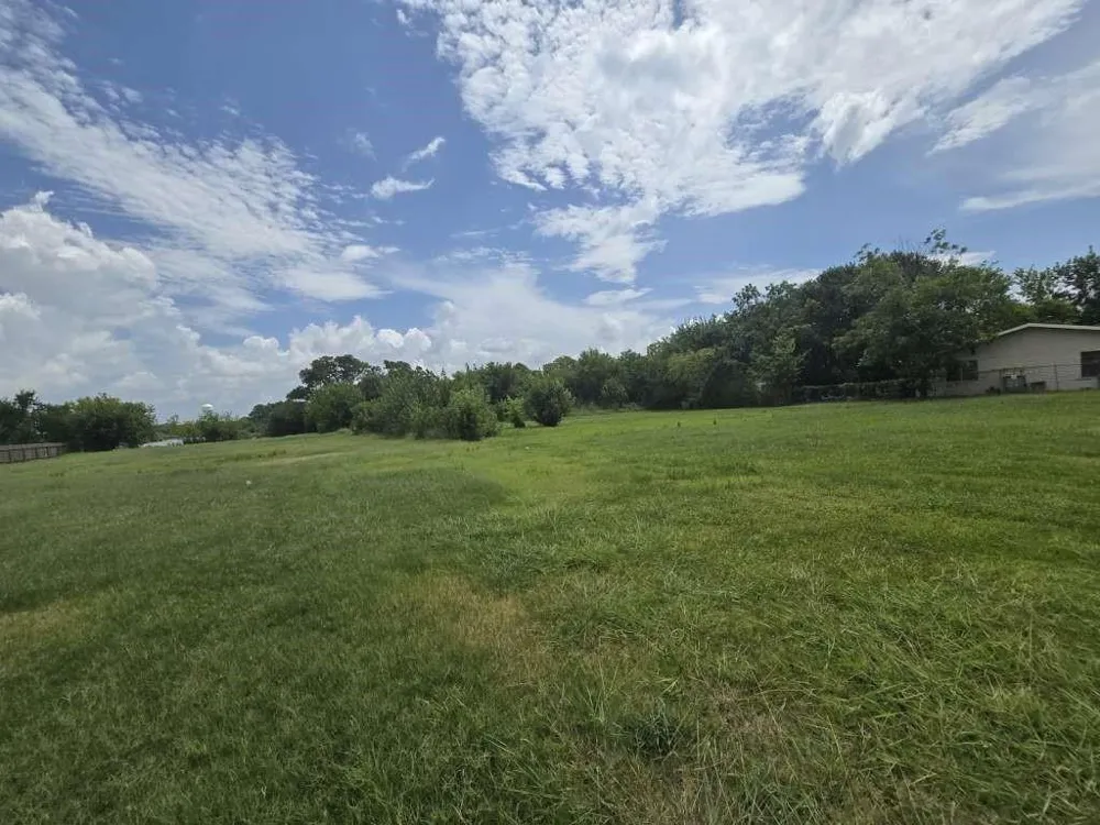 1616 W Texas Avenue Baytown, TX 77520
