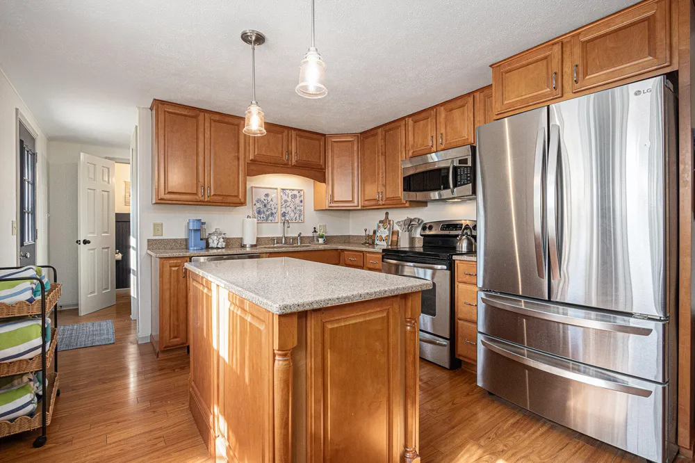 54348 Twin Lakes Road Dowagiac, MI 49047